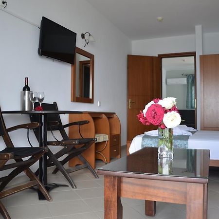 Kiwi Apartments Néa Fókaia Bagian luar foto