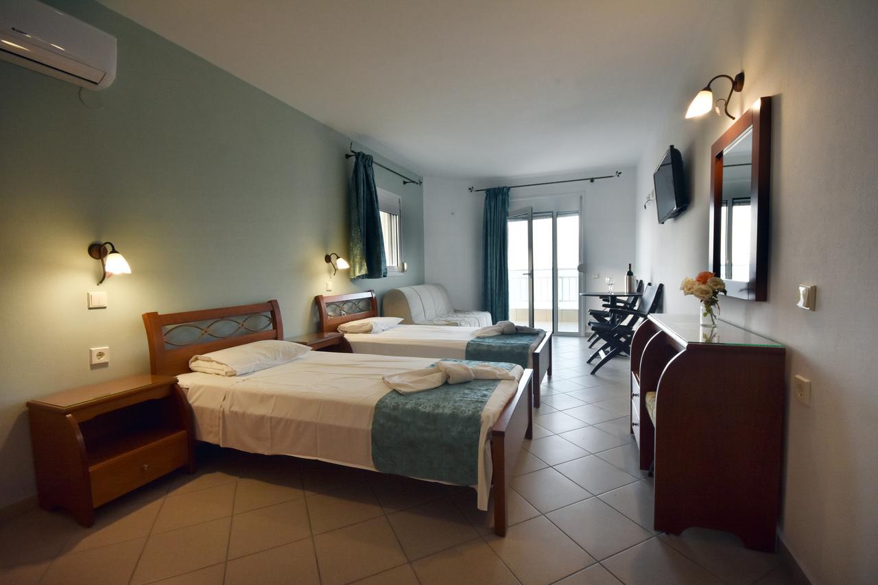 Kiwi Apartments Néa Fókaia Bagian luar foto