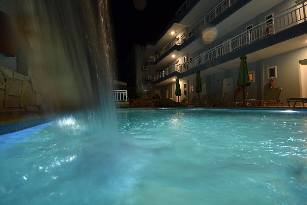 Kiwi Apartments Néa Fókaia Bagian luar foto